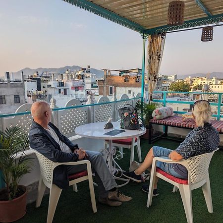 אודייפור Krishna Stay Guest House מראה חיצוני תמונה
