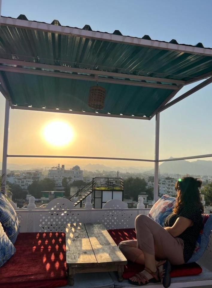 אודייפור Krishna Stay Guest House מראה חיצוני תמונה