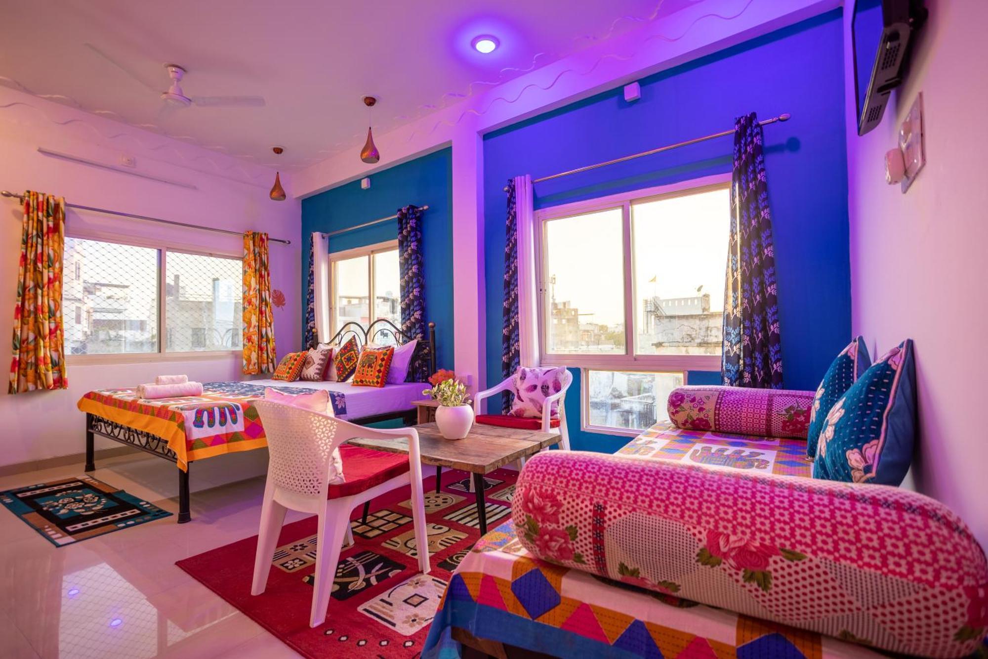אודייפור Krishna Stay Guest House מראה חיצוני תמונה