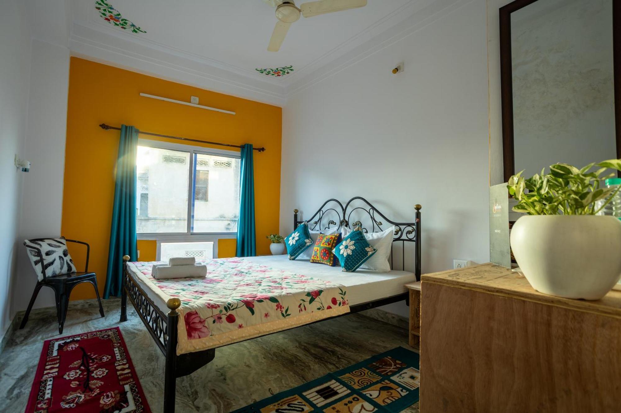 אודייפור Krishna Stay Guest House מראה חיצוני תמונה